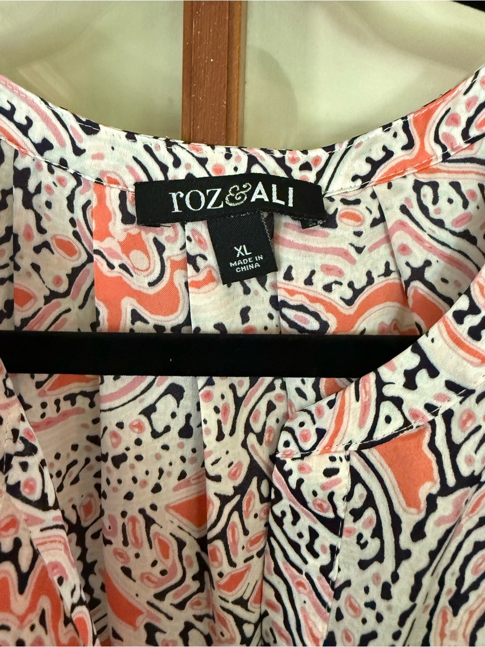 Roz & Ali Coral Paisley Lightweight V-Neck Sleeveless Tank Top Blouse XL - Picture 3 of 5